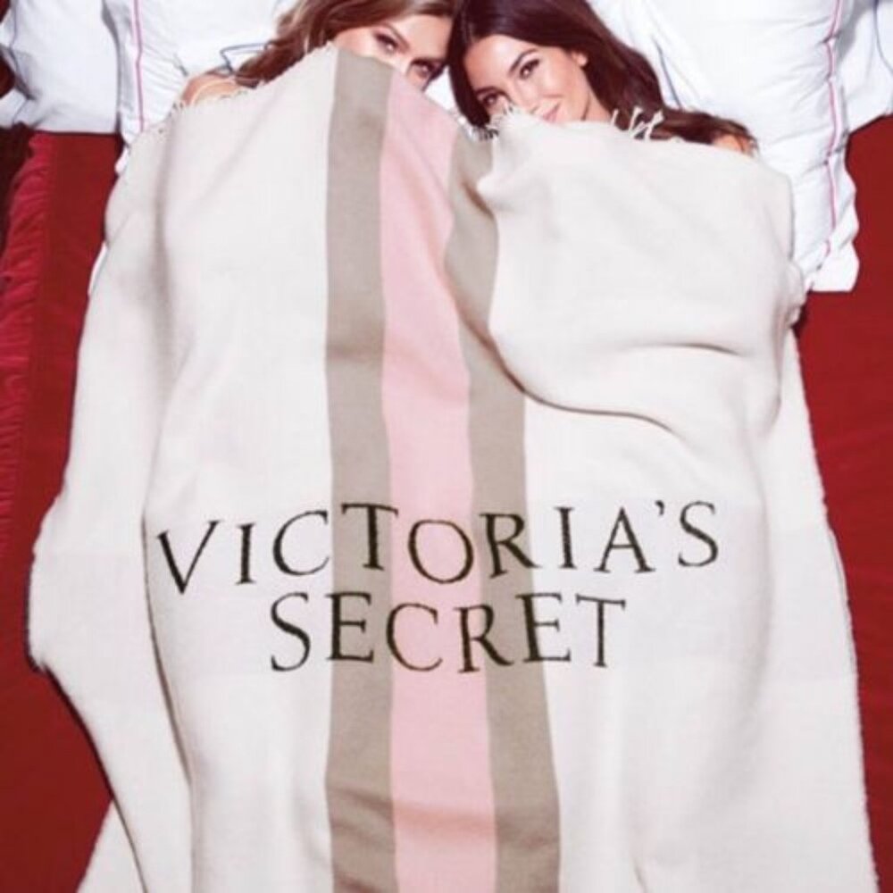 NWT Victoria’s Secret LARGE Blanket 50”x60” Throw